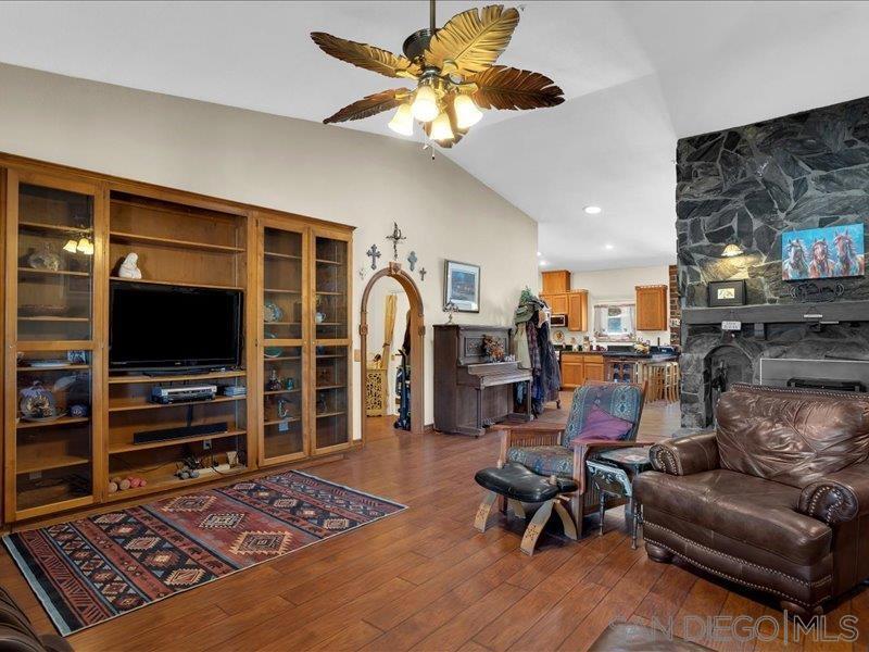 41083 Old Highway 80 Property Photo 15