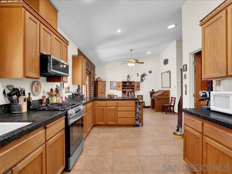 41083 Old Highway 80 Property Photo 17