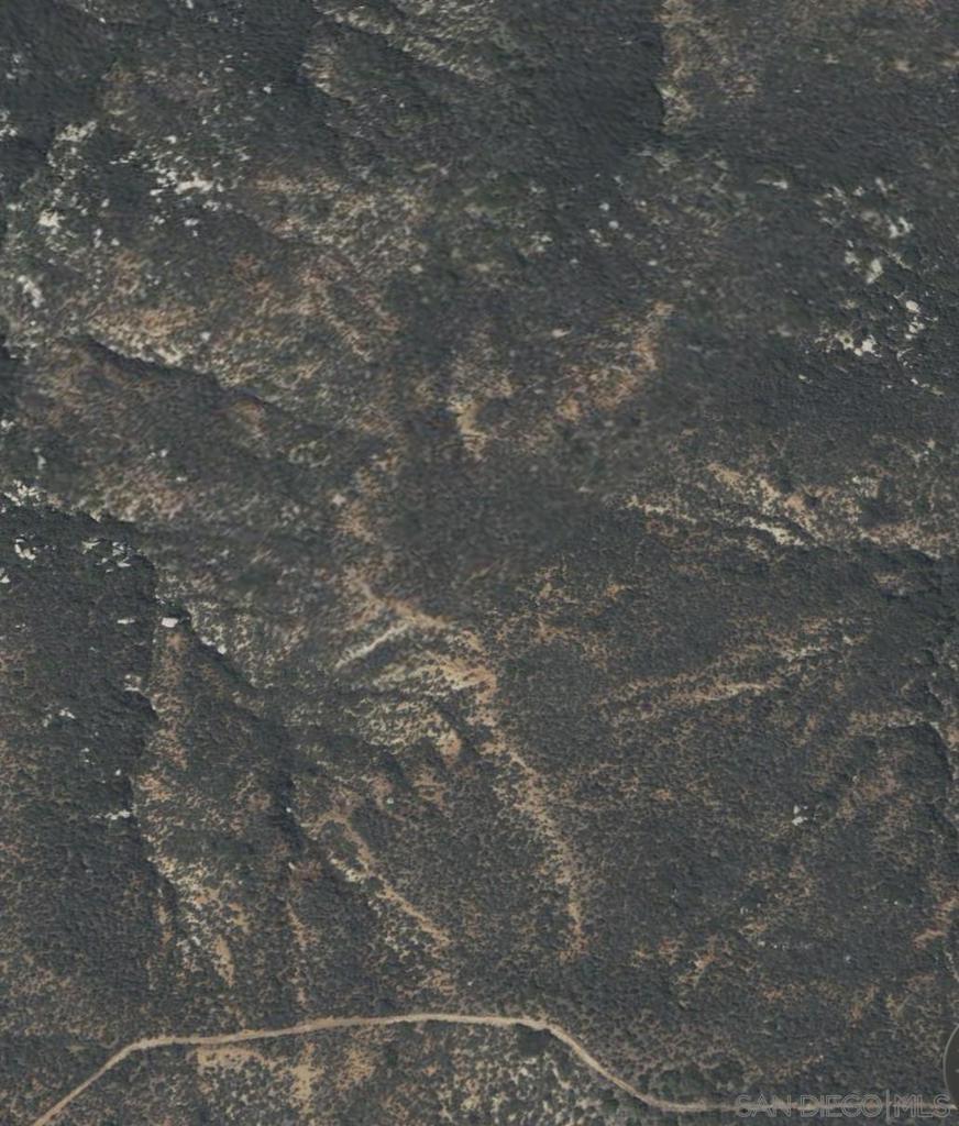 0 El Capitan Truck Trail Property Photo 1