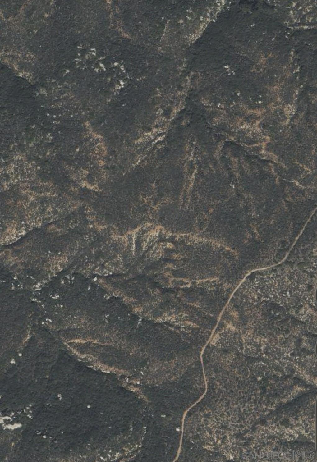 0 El Capitan Truck Trail Property Photo 2