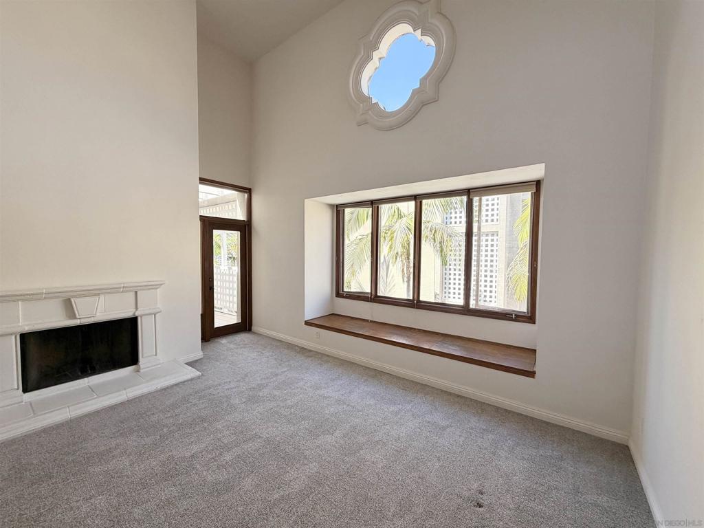 4012 Nobel 303 Property Photo 14