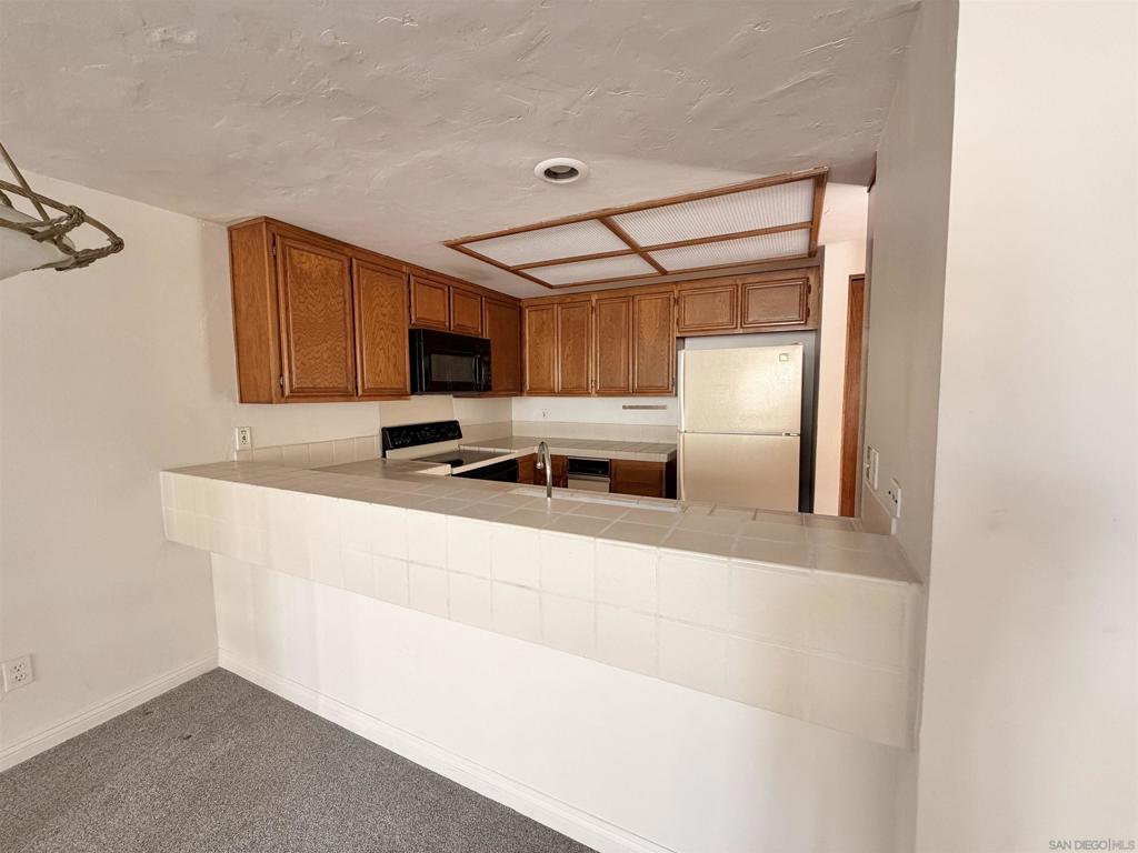 4012 Nobel 303 Property Photo 27