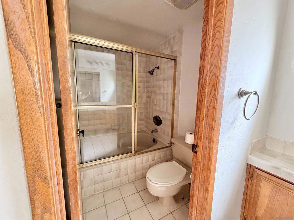 4012 Nobel 303 Property Photo 47