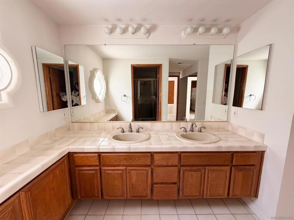 4012 Nobel 303 Property Photo 50