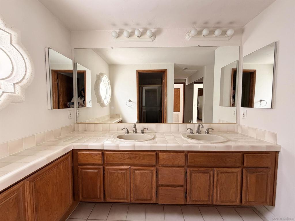 4012 Nobel 303 Property Photo 51