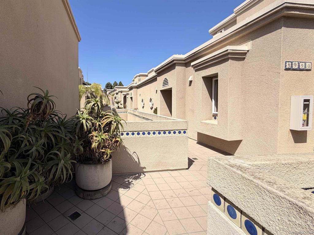 4012 Nobel 303 Property Photo 60