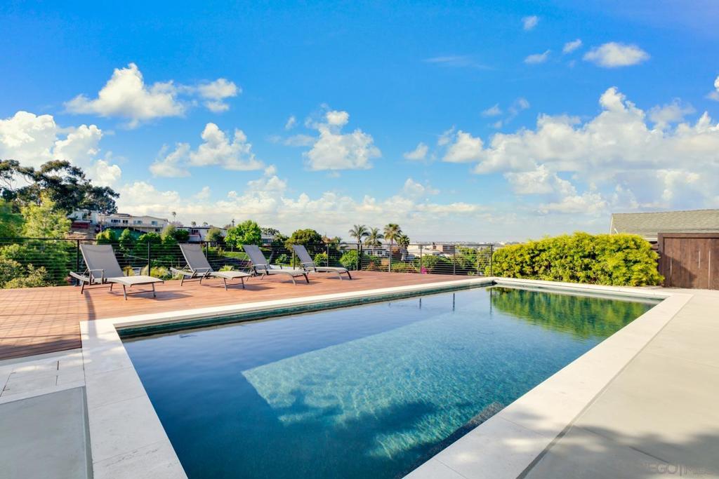 3608 Oleander Property Photo 9