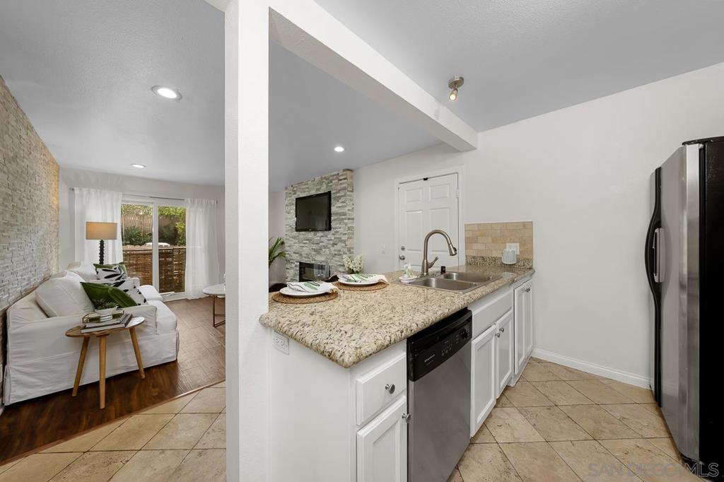 9860 Dale C3 Property Photo 8