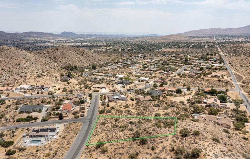 55705 Free Gold Drive Property Photo 7