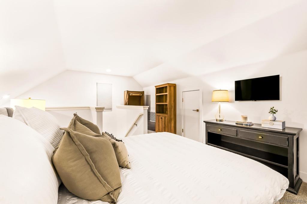 1245 Canton Ct Property Photo 61