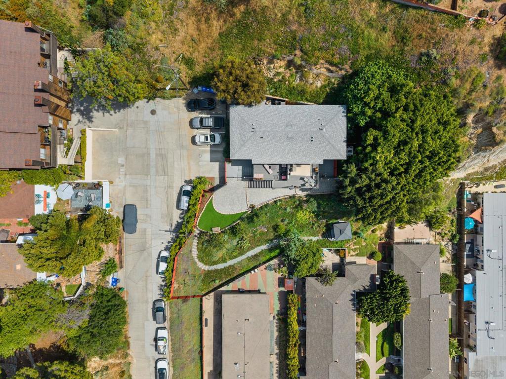 801 807 Torrance Street Property Photo 4