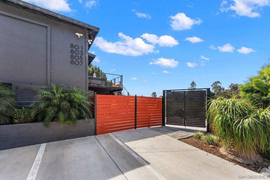 801 807 Torrance Street Property Photo 6