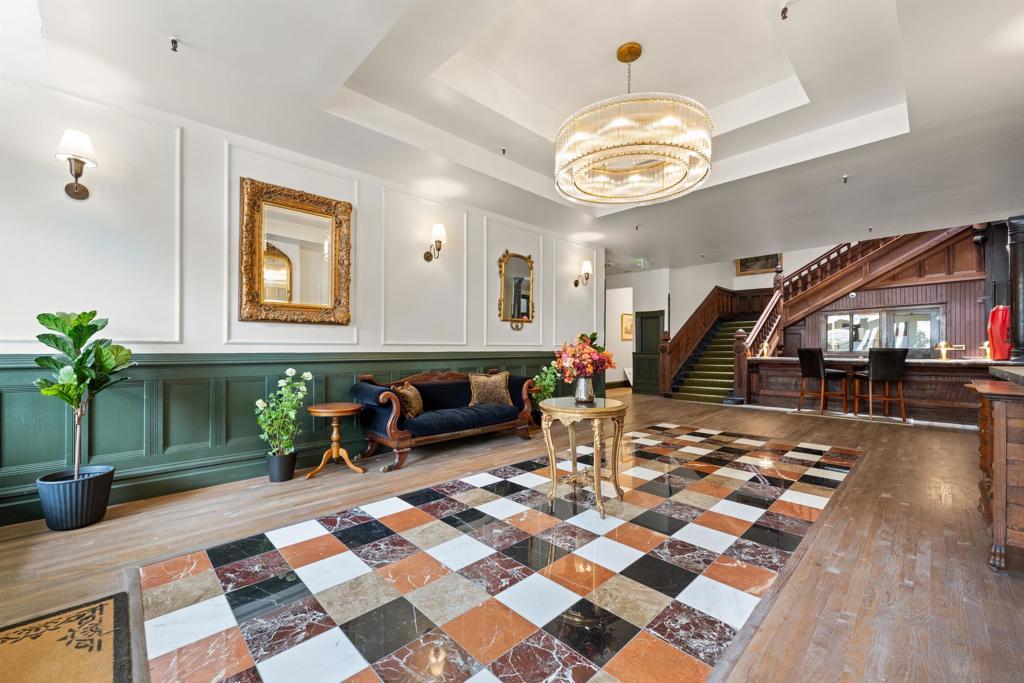 509 Park Boulevard Property Photo 6