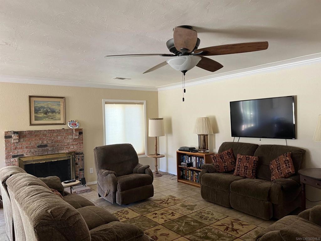 2960 Frying Pan Rd Property Photo 4