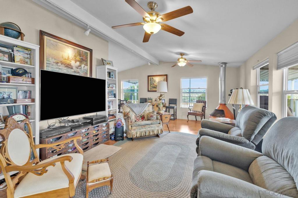 4957 Old Cliffs Rd Property Photo 11