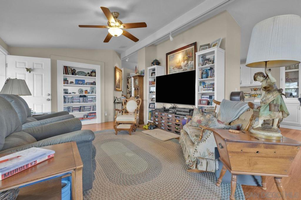 4957 Old Cliffs Rd Property Photo 12