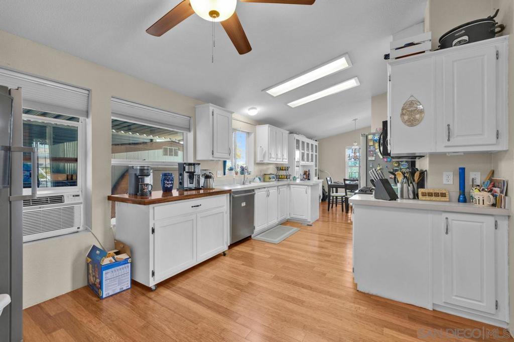 4957 Old Cliffs Rd Property Photo 15