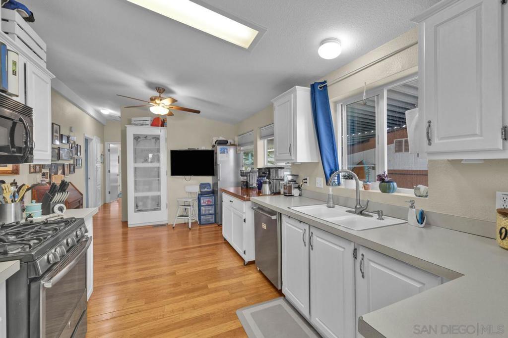 4957 Old Cliffs Rd Property Photo 17