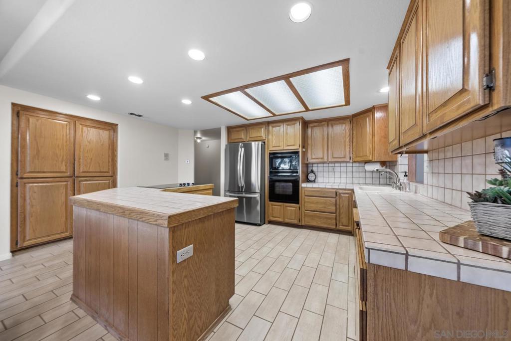 4641 Luneta View Property Photo 6