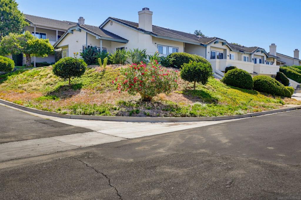 65 Via Casitas Property Photo 2