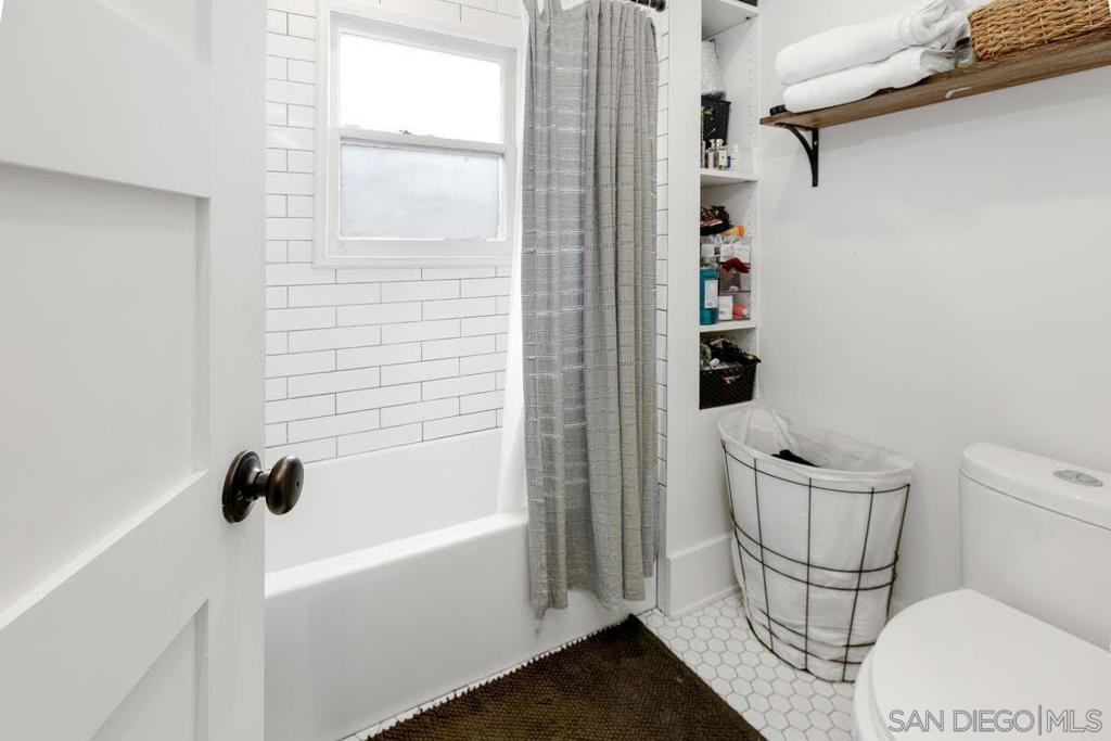 4486 Kansas St Property Photo 16