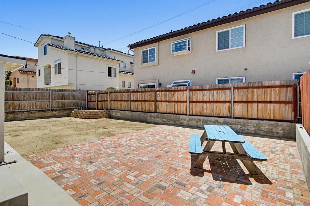 4486 Kansas St Property Photo 21