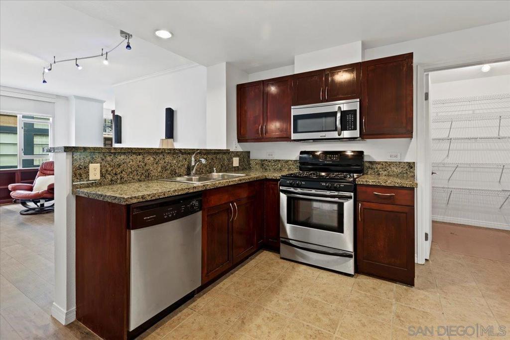 530 K St 410 Property Photo 11