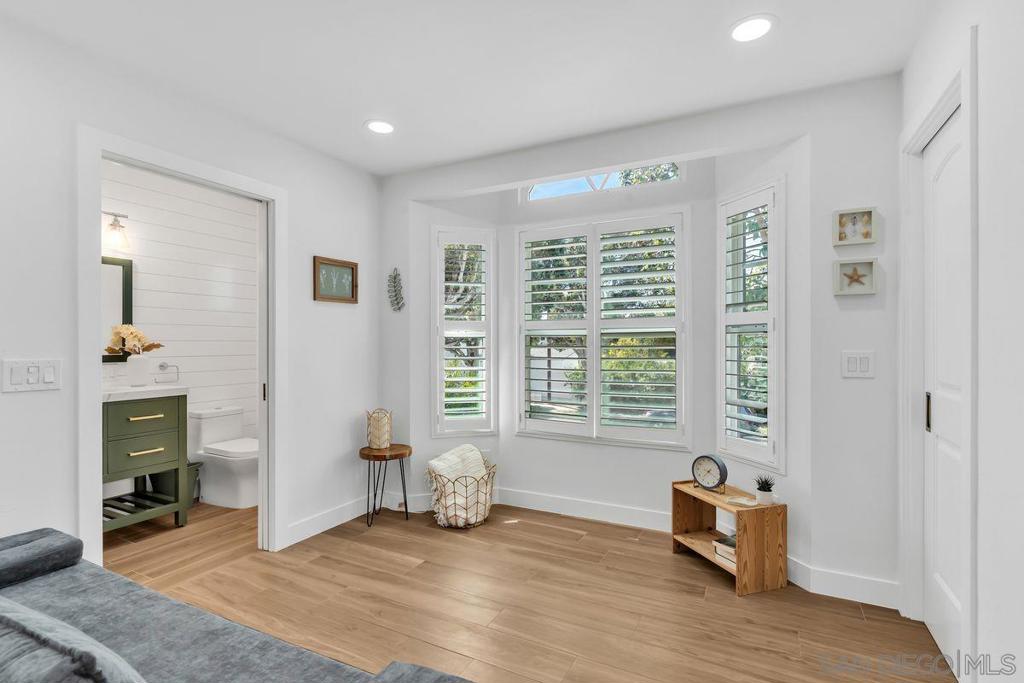 981 Cabrillo Avenue Property Photo 33