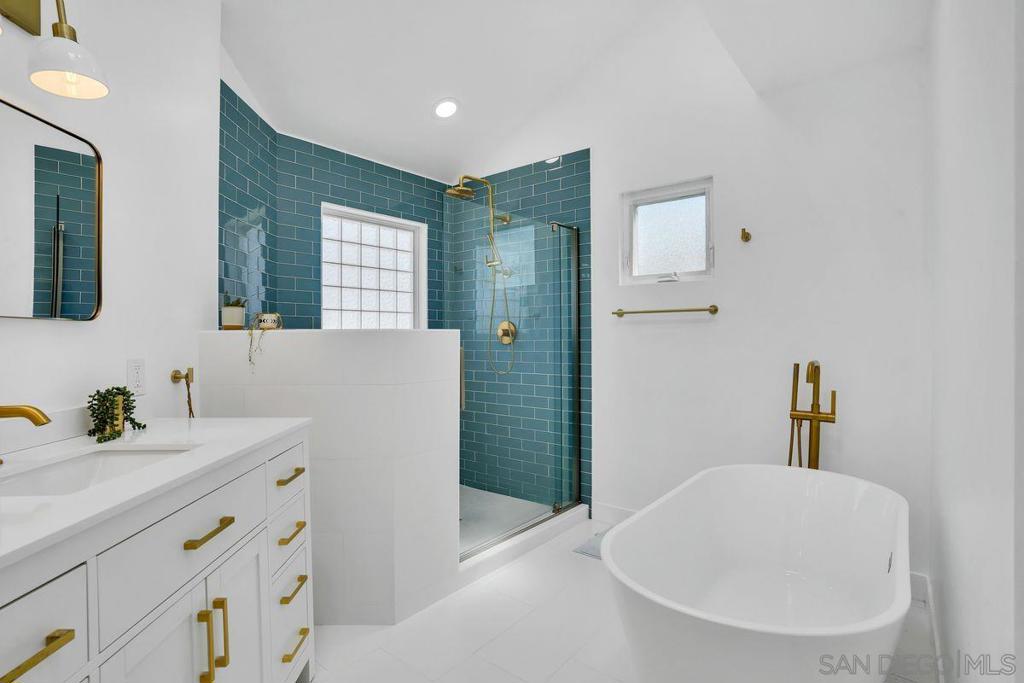 981 Cabrillo Avenue Property Photo 40