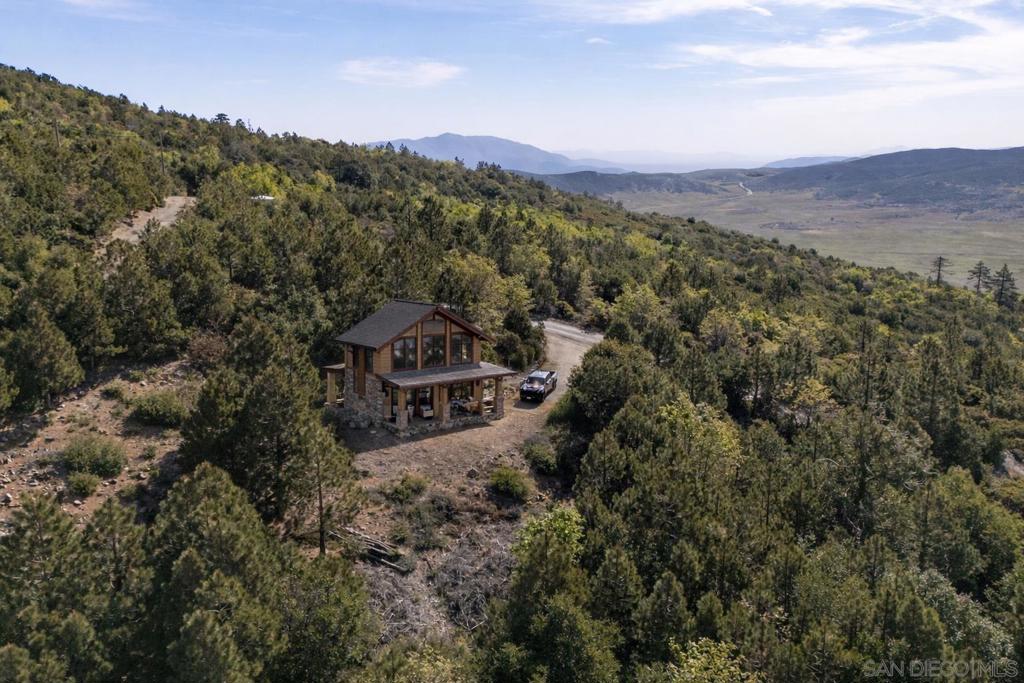 15962 North Peak Rd. Property Photo 2