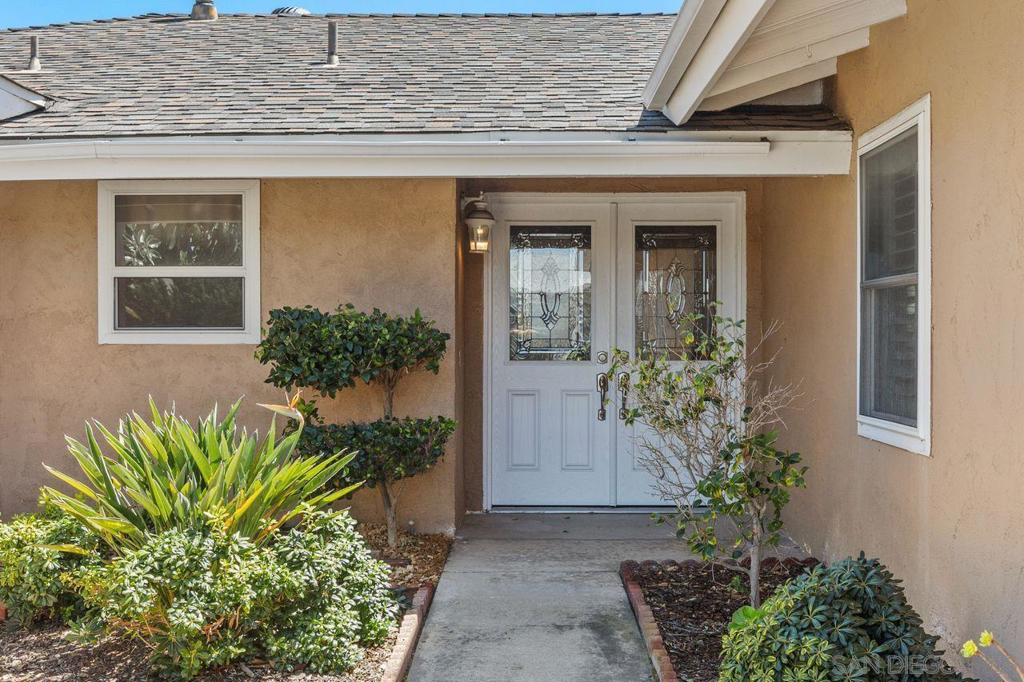 12447 Horado Property Photo 3