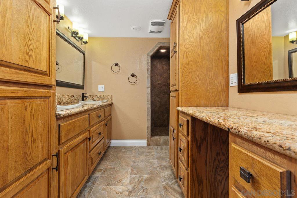 12447 Horado Property Photo 32