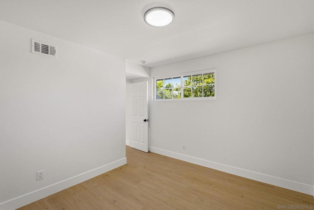 1198 Benjamin Pl Property Photo 24