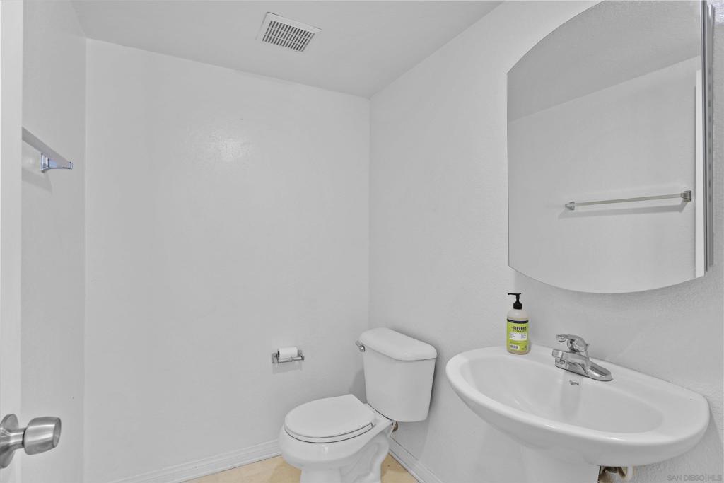 4437 Leonard Ct Property Photo 10