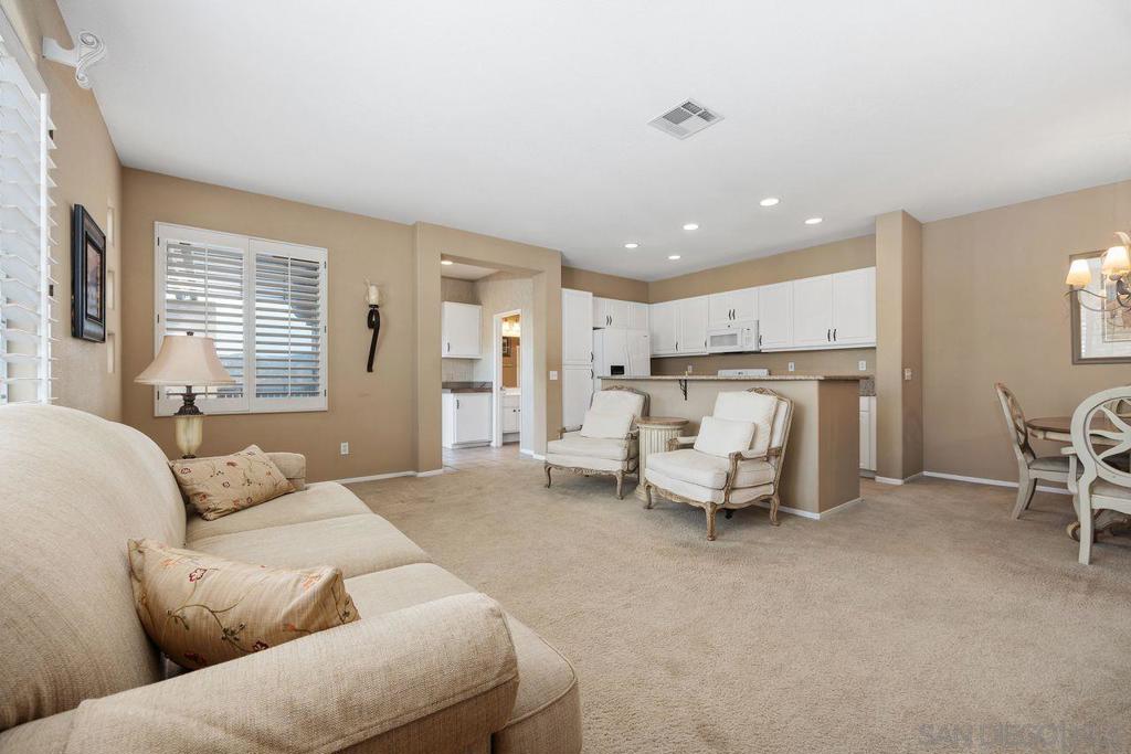 10992 Ivy Hill 3 Property Photo 6