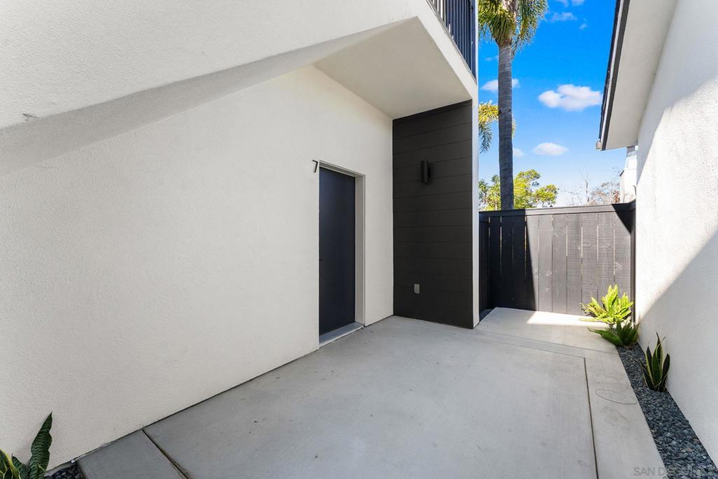 8353 Ivory Coast Drive Property Photo 12