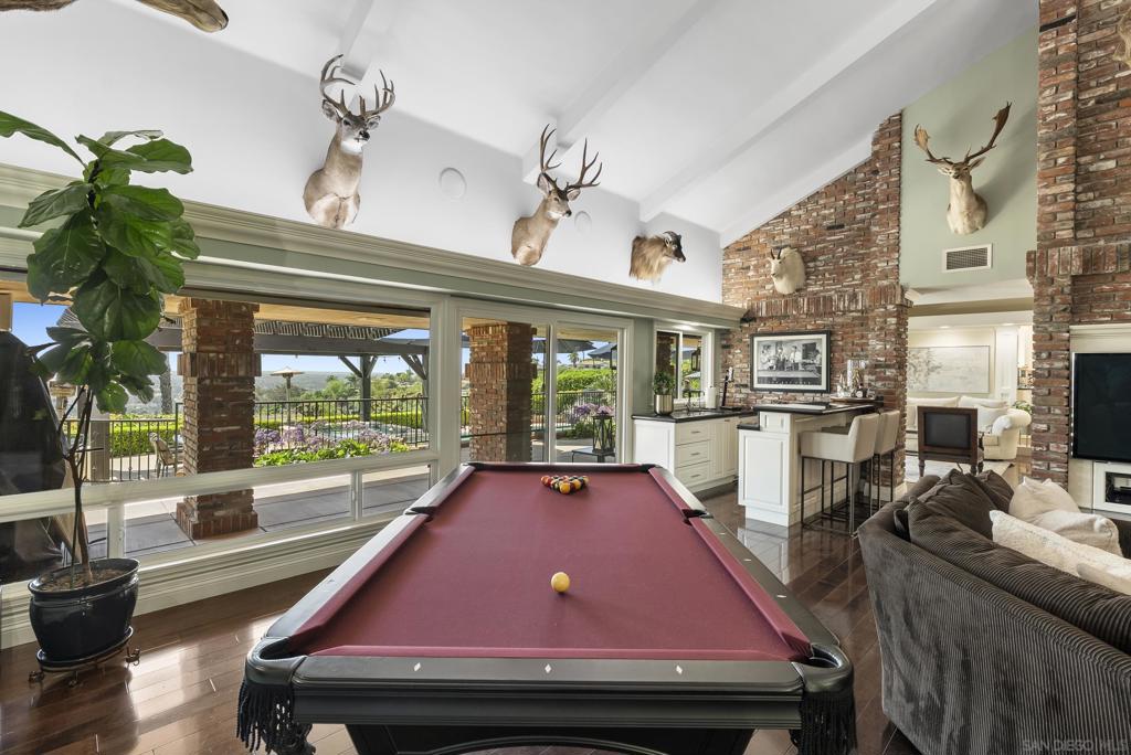 6525 Crystalaire Property Photo 21