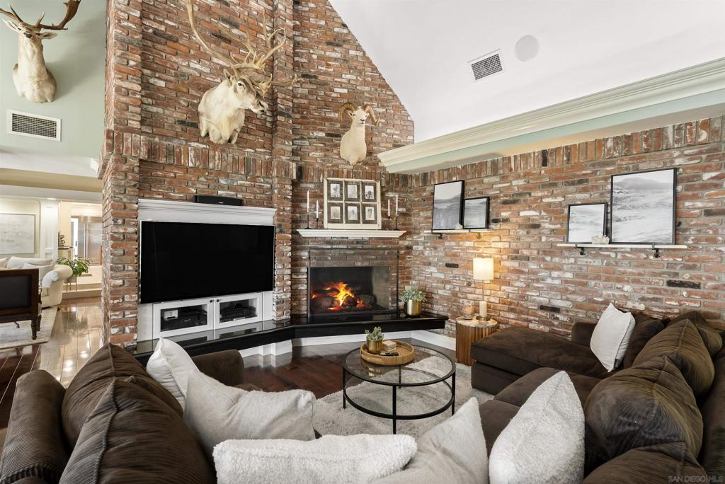 6525 Crystalaire Property Photo 23