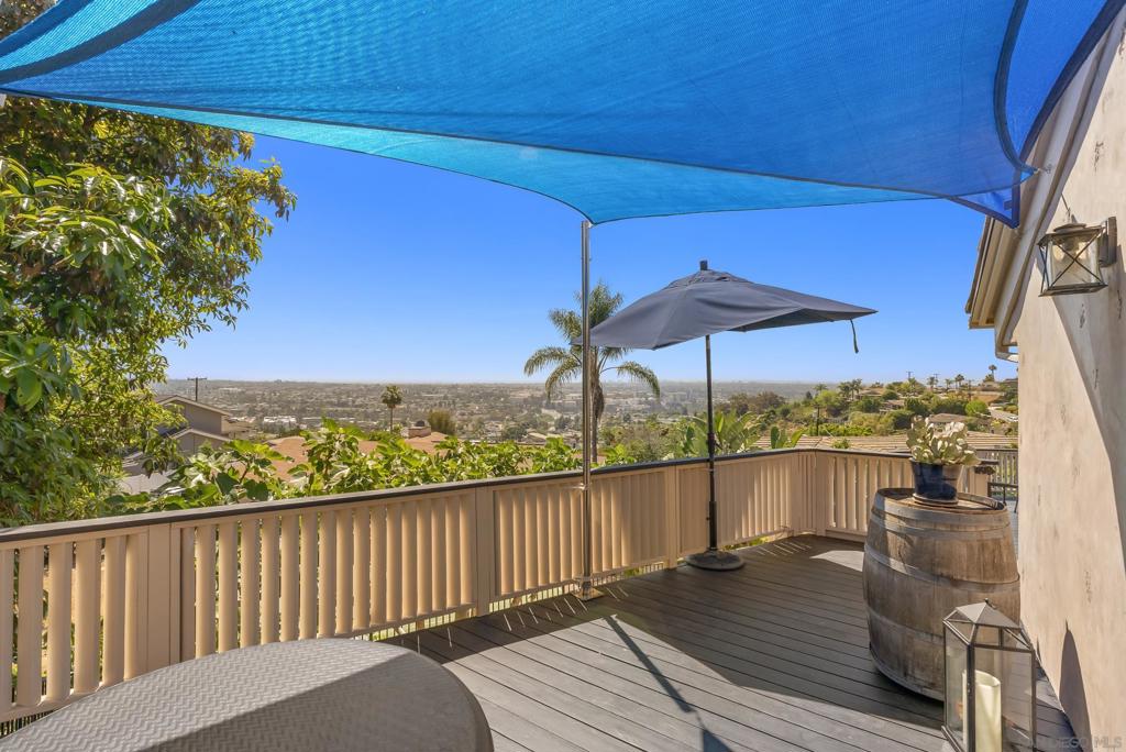 6525 Crystalaire Property Photo 31