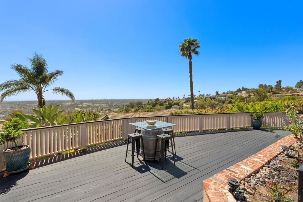 6525 Crystalaire Property Photo 32