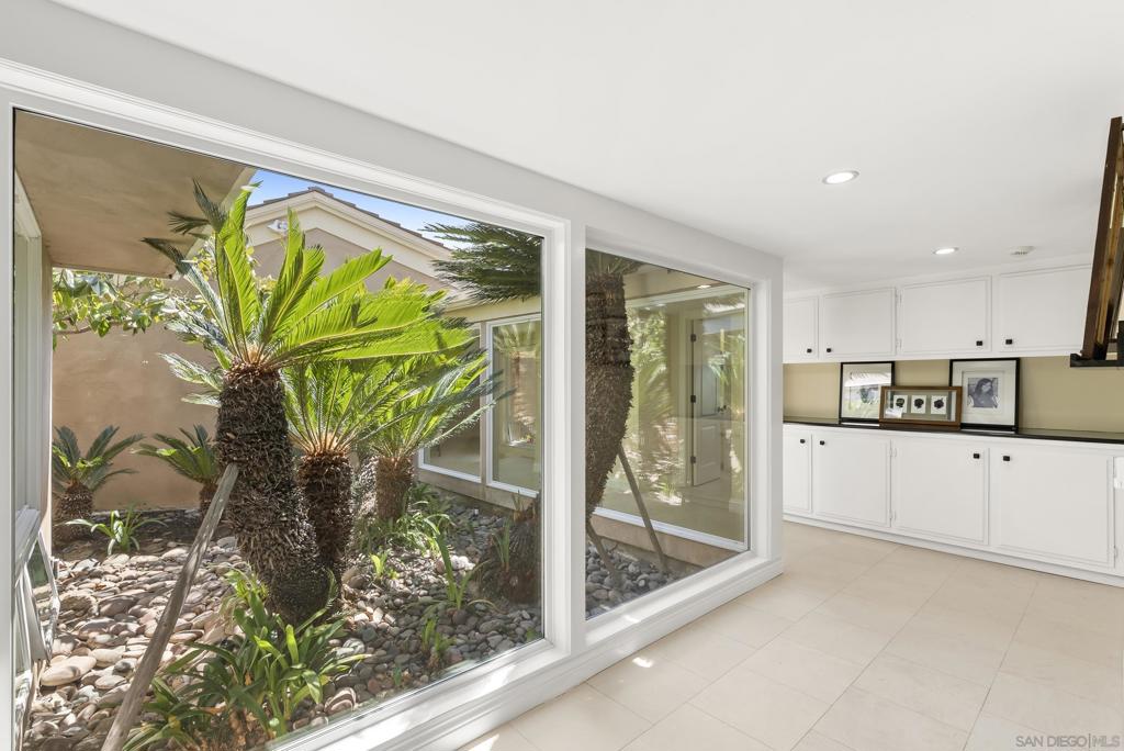 6525 Crystalaire Property Photo 44