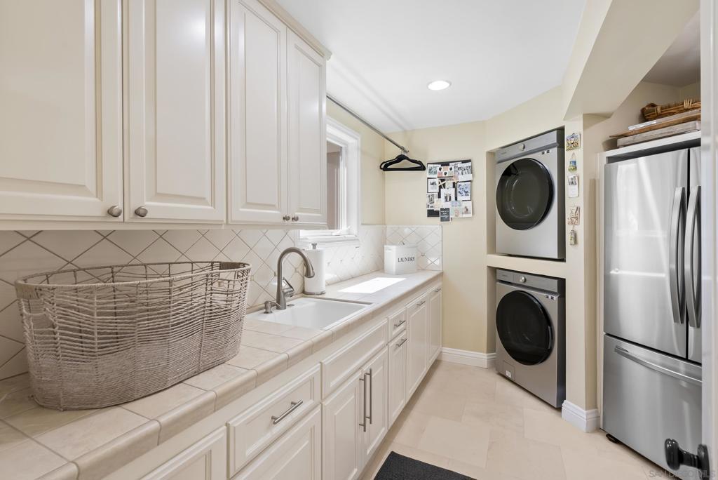 6525 Crystalaire Property Photo 51