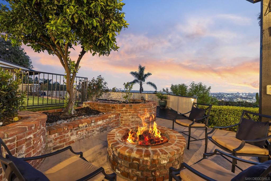 6525 Crystalaire Property Photo 59