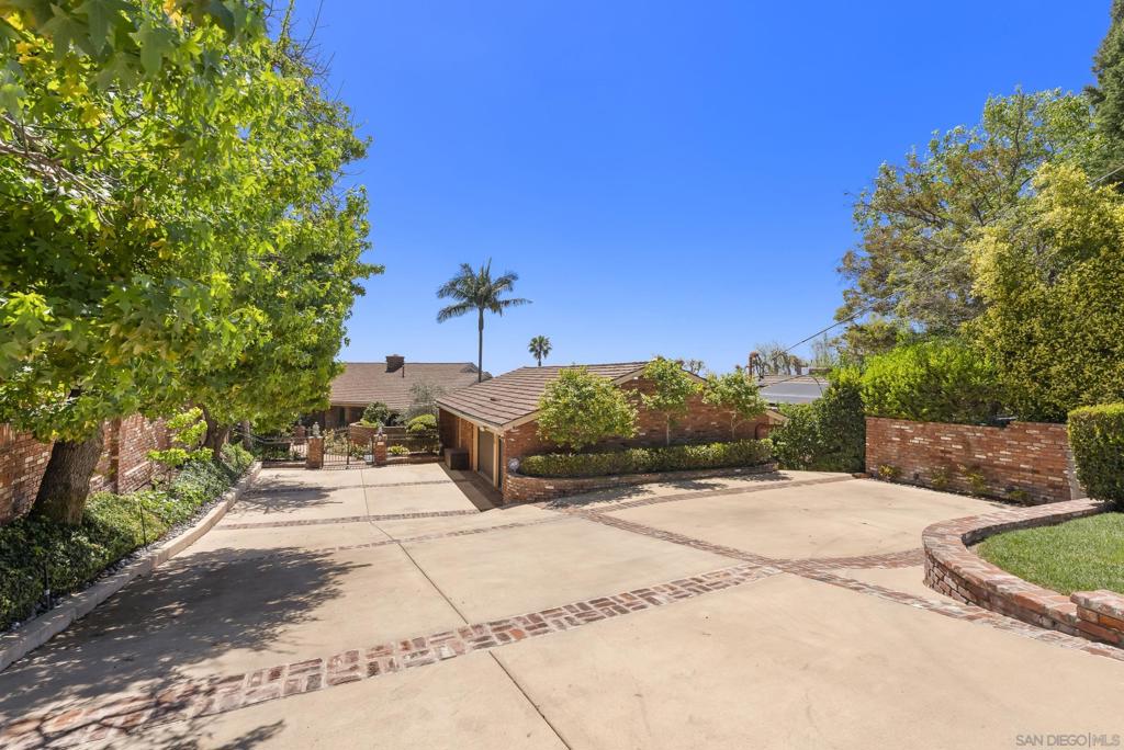 6525 Crystalaire Property Photo 63