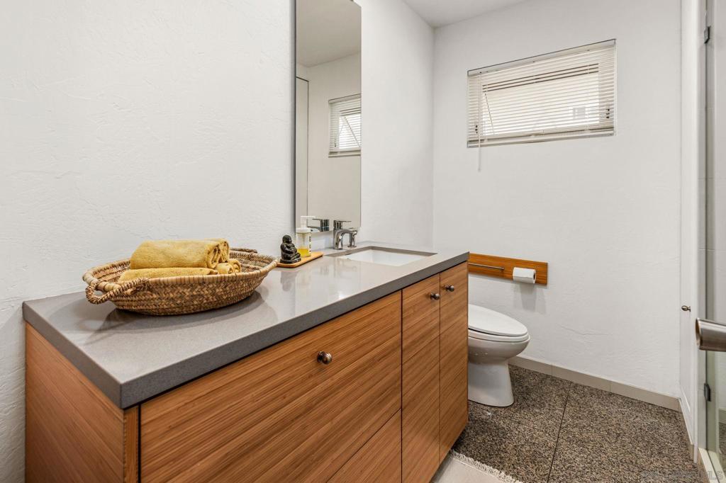 6540 Persa St Property Photo 17