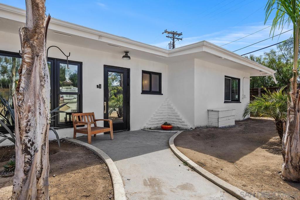 1211 E Mission Road Property Photo 2