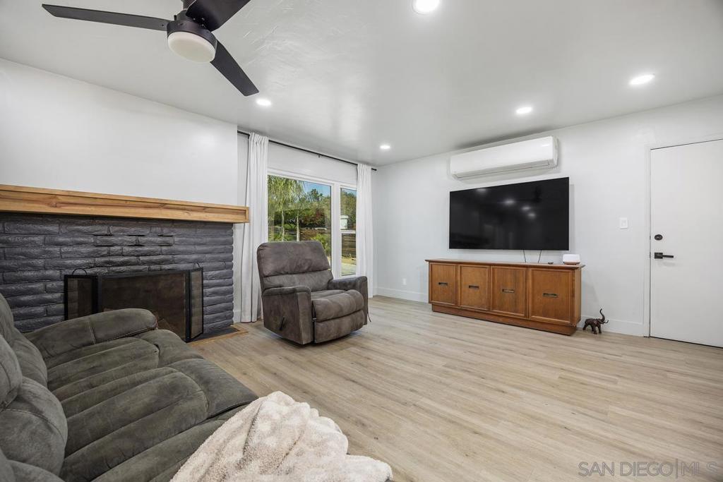 1211 E Mission Road Property Photo 6