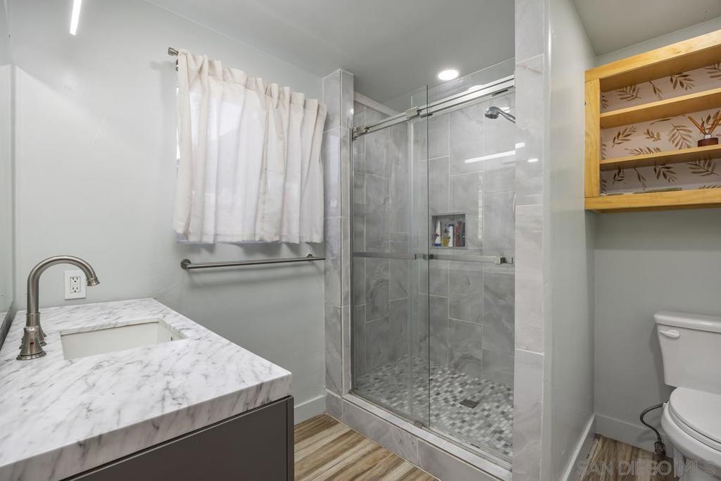 1211 E Mission Road Property Photo 18