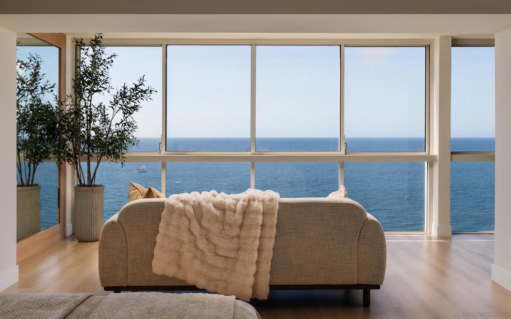 939 Coast 14c Property Photo 15