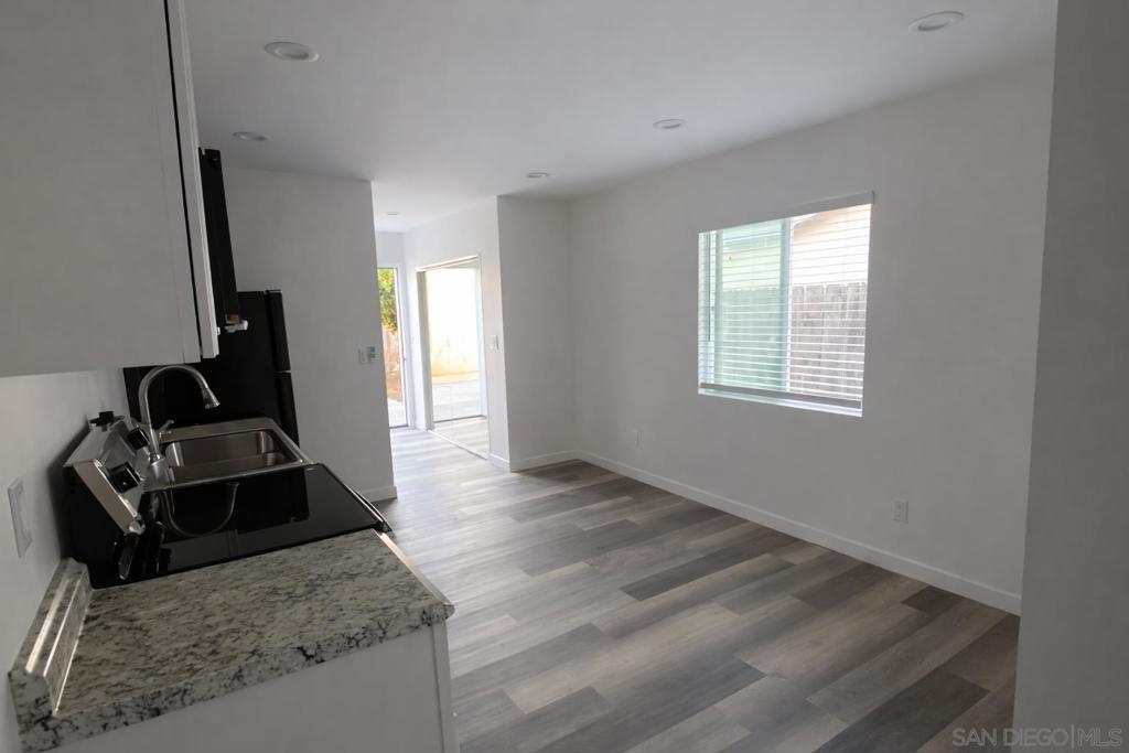 636 Aster St Property Photo 2